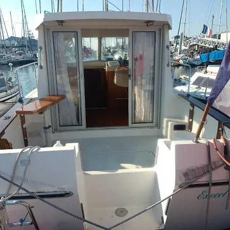 보트호텔 Nuit Insolite A Bord Du Bateau Exocet Iii 볼로뉴쉬르메르