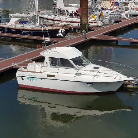 Nuit Insolite A Bord Du Bateau Exocet Iii Hotel na wodzie